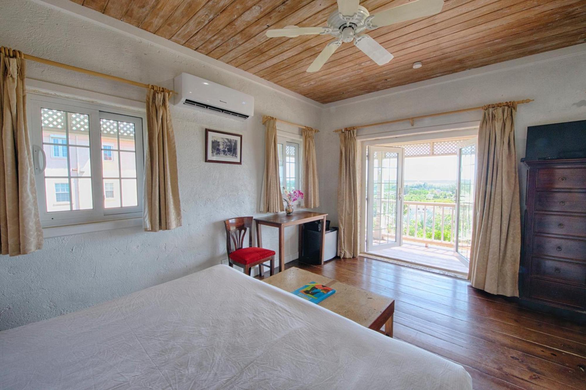 A Stone'S Throw Away Hotel แนสซอ ภายนอก รูปภาพ